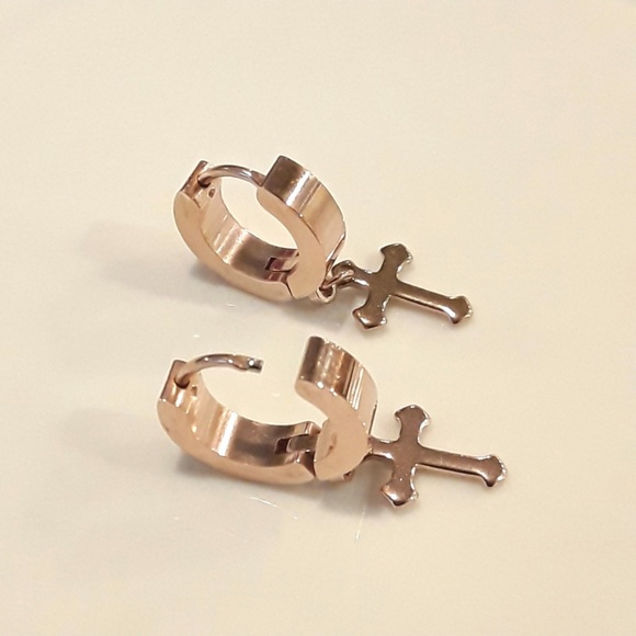 NEW Huggie Hoop Cathedral Cross Earrings - Picture 2 of 8